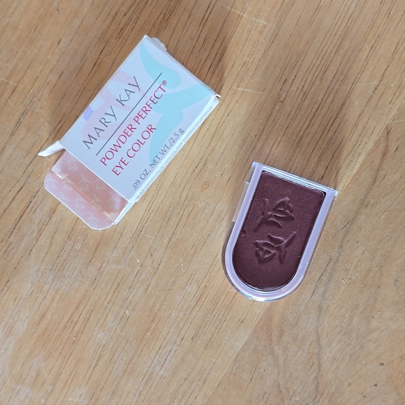 NWT Vintage Mary Kay Cranberry Ice eyeshadow - Picture 1 of 4